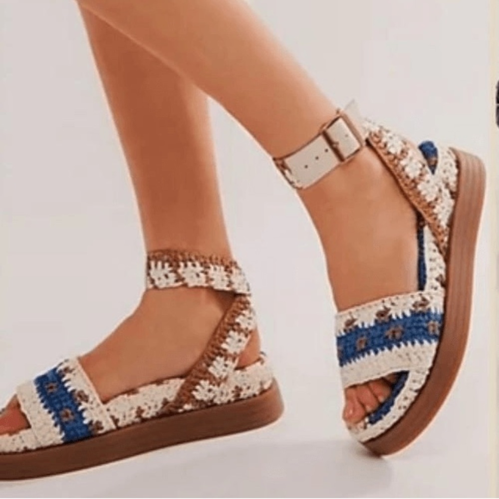 Free People Roma Raffia Platform Blue and Cream Sandals - Picture 3 of 10